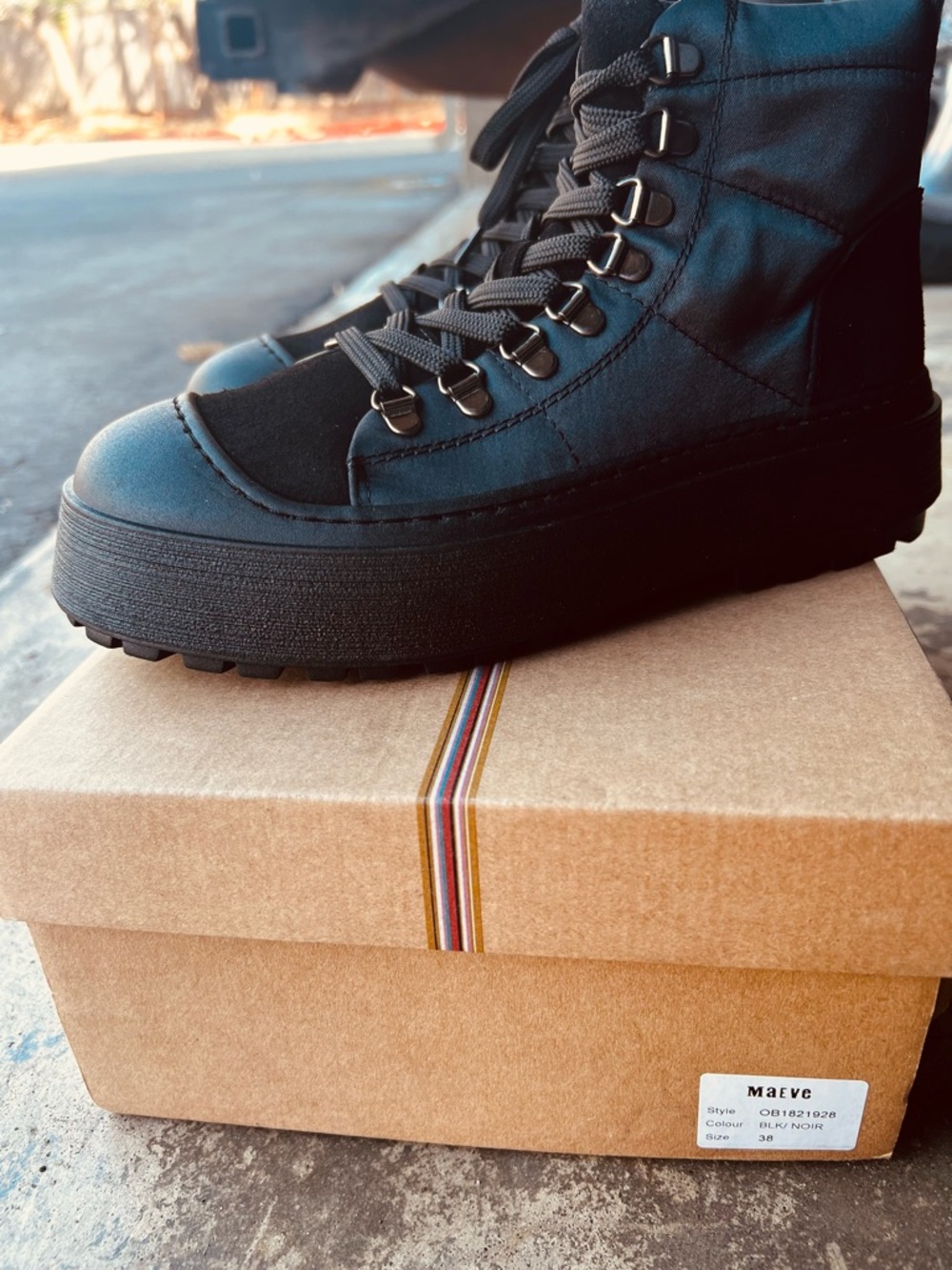 Mauve Black Platform Lace-Up Hiker Boots - Picture 4 of 4